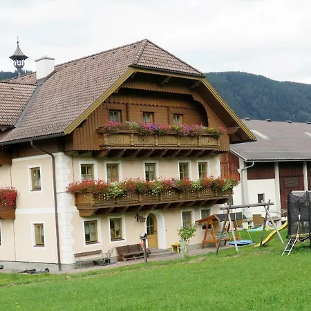 Bauernhof Trinkergut 팜스테이 *